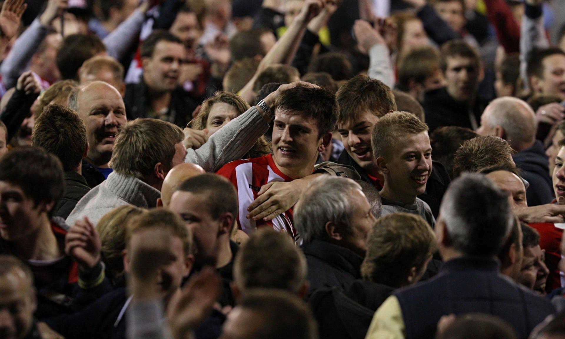 克则被寄予 克则被寄予